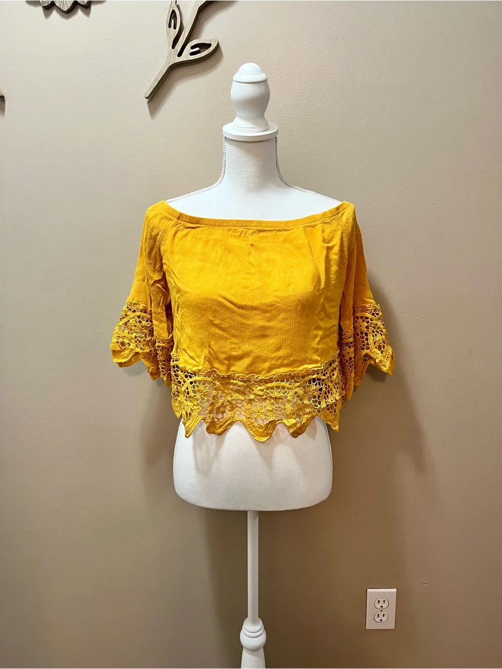 Crazy Train Yellow Off The Shoulder Boho Crochet Top Size Medium
